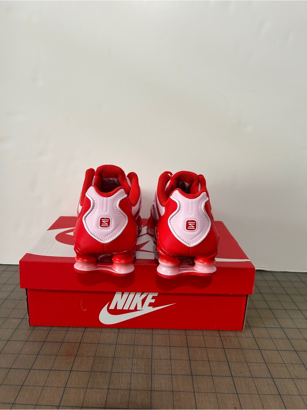 Nike Shox TL ‘Pink Foam Habanero Red’ GS - Picture 4 of 6